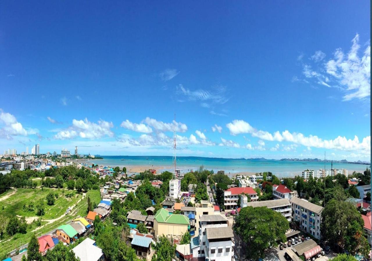 Ruenthip Pattaya Hotel Exterior foto